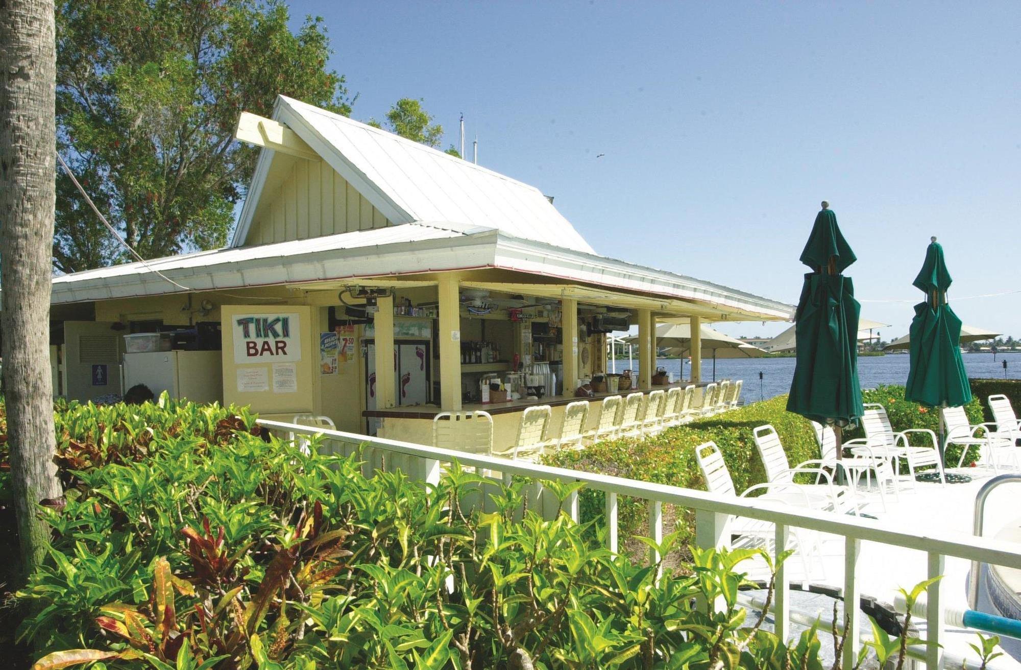 Charter Club Resort Of Naples Bay Exteriér fotografie